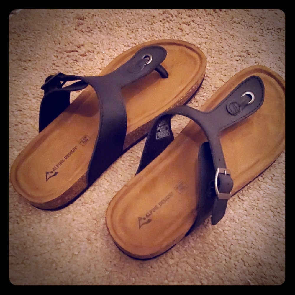 Memory foam flip flops